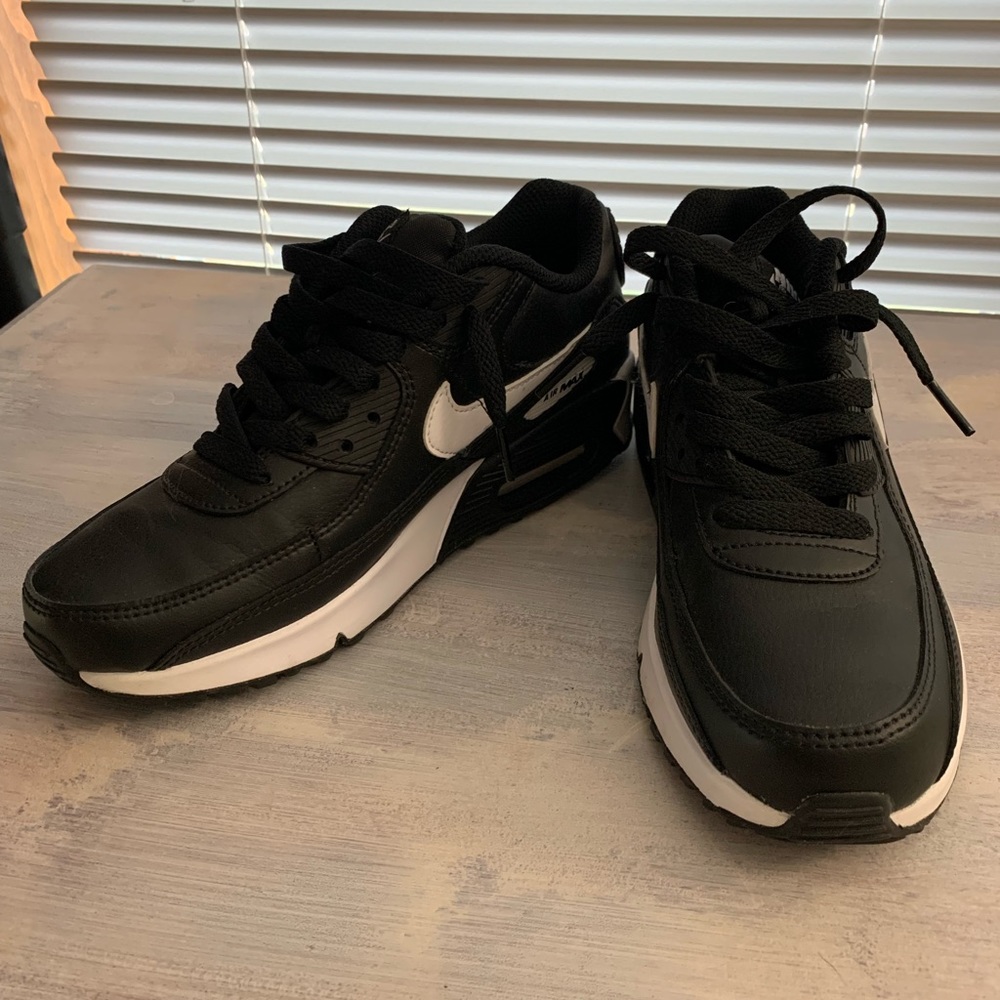 Nike air max! Barely worn